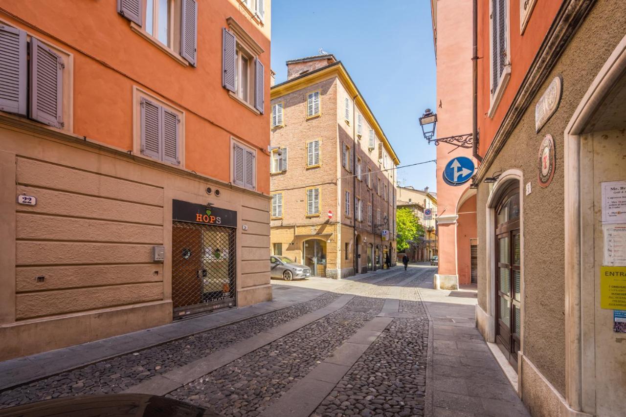 Emilia Suite Urban Modena Exterior photo